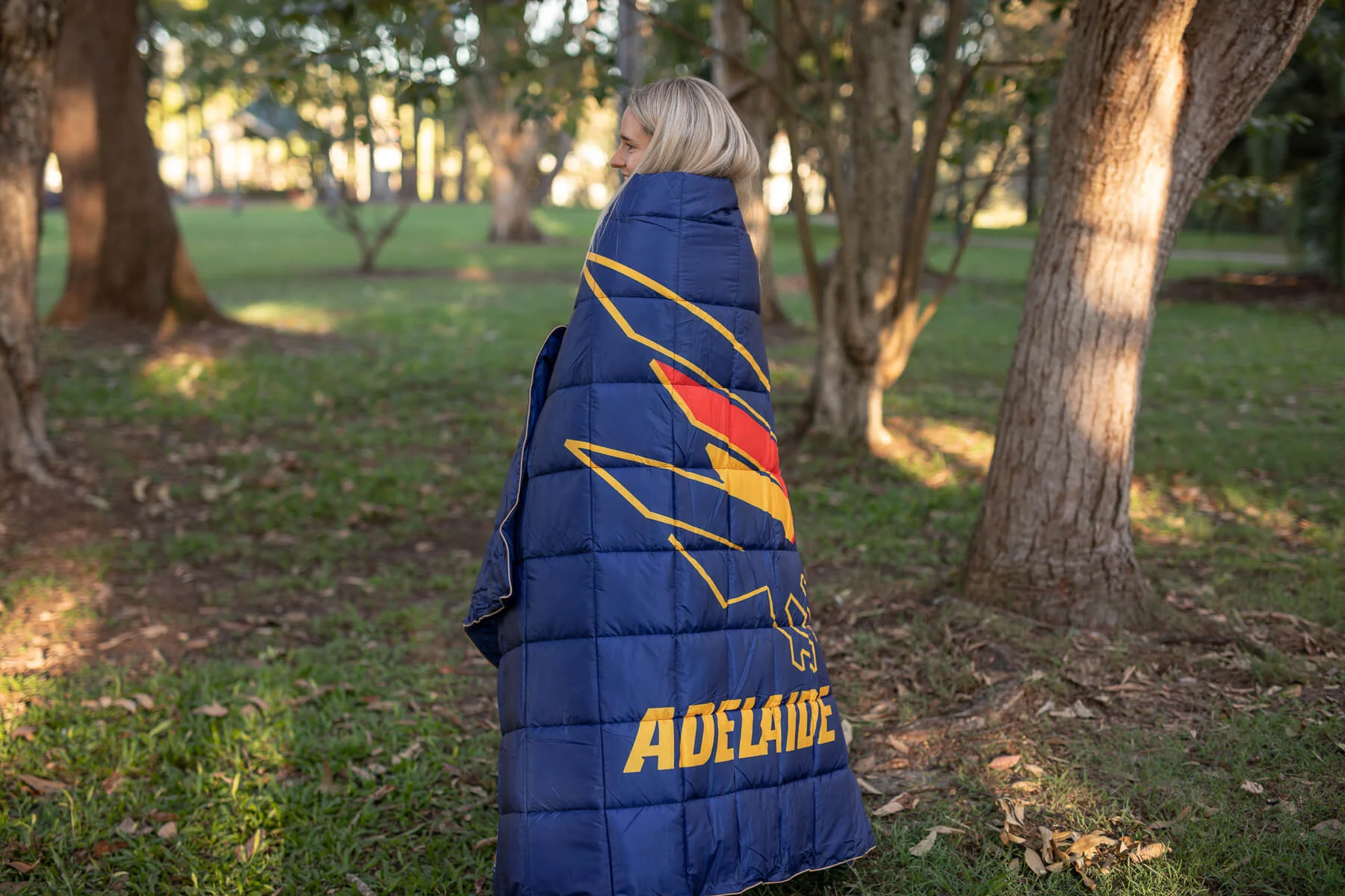 Adelaide Crows - AFL Sustainable Down Puffy Blanket - Image 4