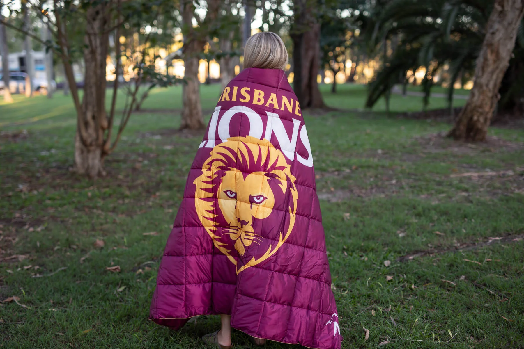 Brisbane Lions - AFL Sustainable Down Puffy Blanket - Image 8