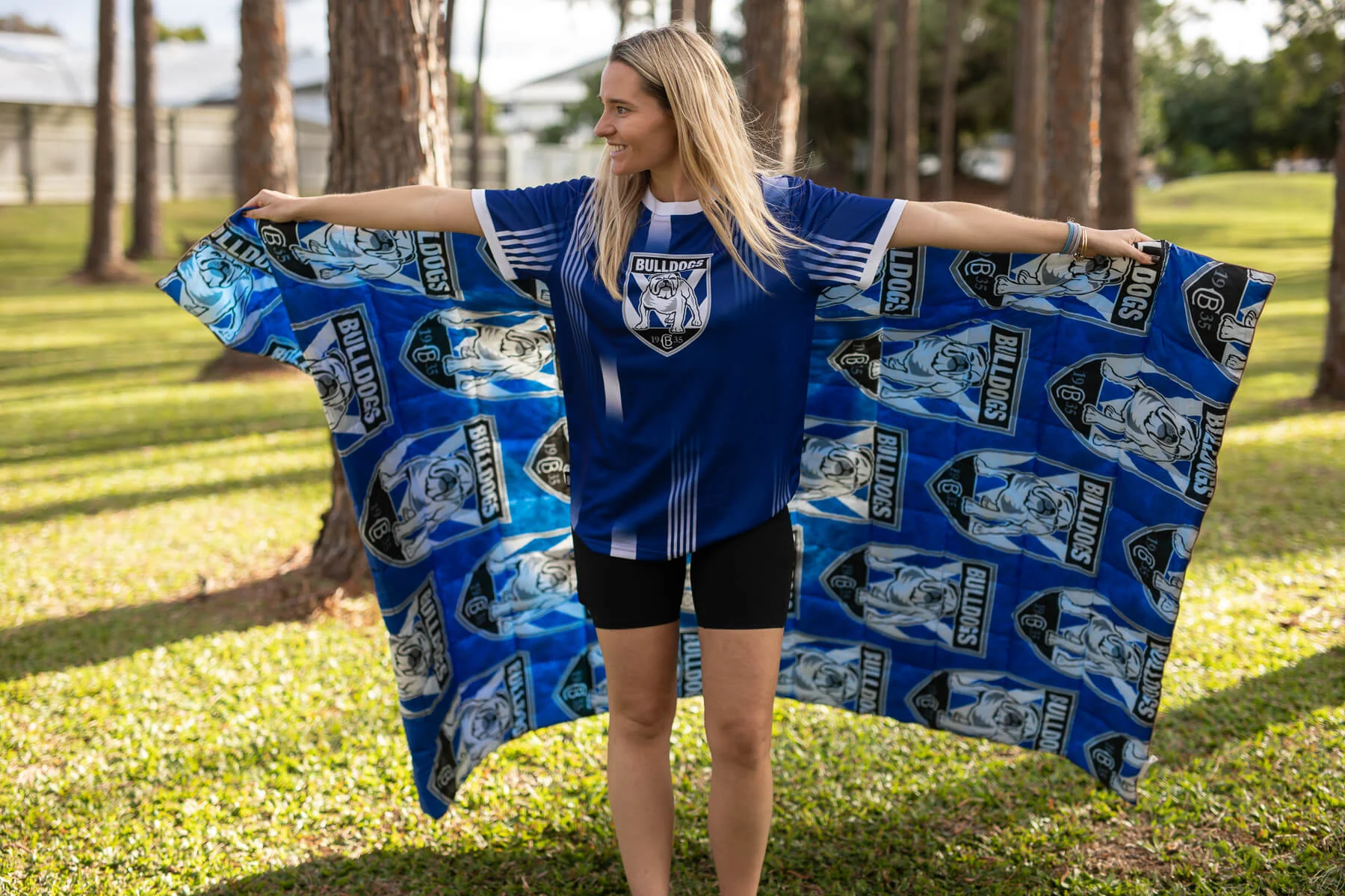 Bulldogs - NRL Sustainable Down Puffy Blanket - Image 4