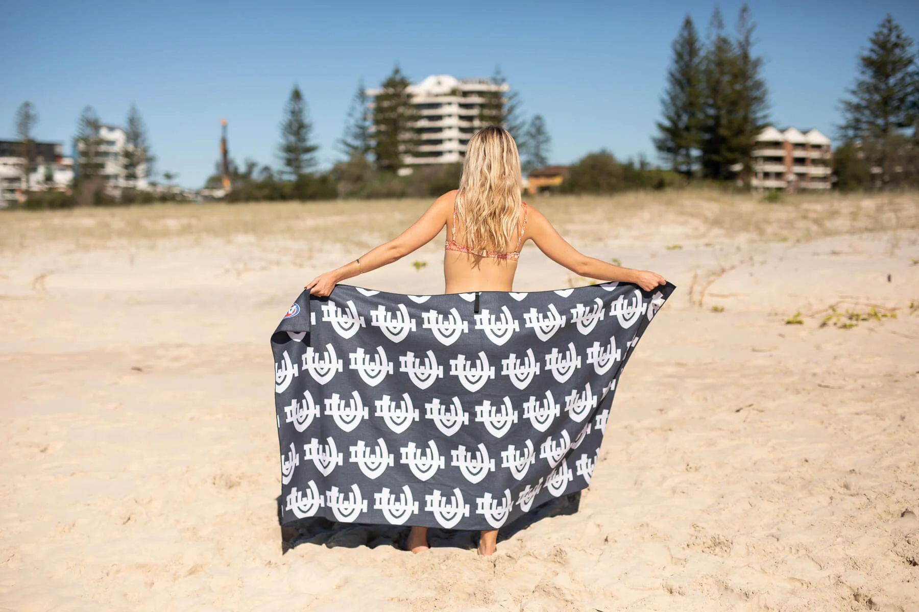 Carlton Blues - AFL Recycled Sand Free Beach Towel - Image 6