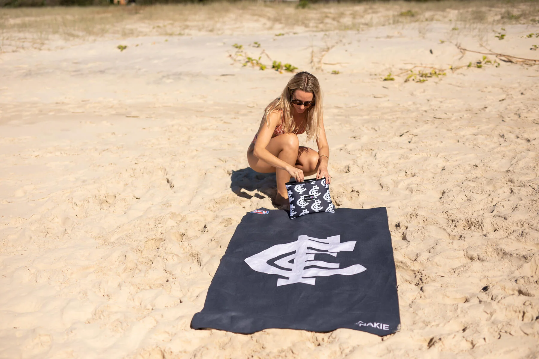 Carlton Blues - AFL Recycled Sand Free Beach Towel - Image 7