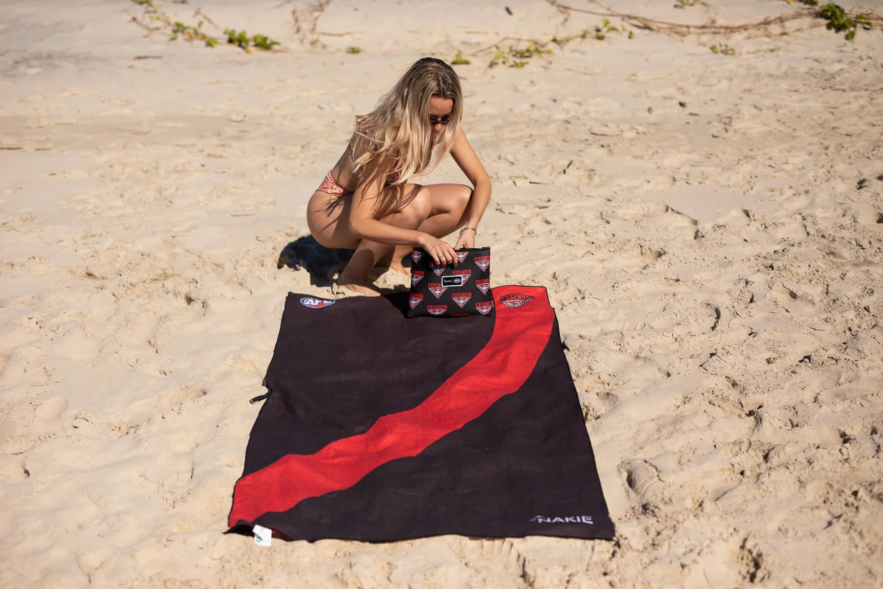 Essendon Bombers - AFL Recycled Sand Free Beach Towel - Image 8