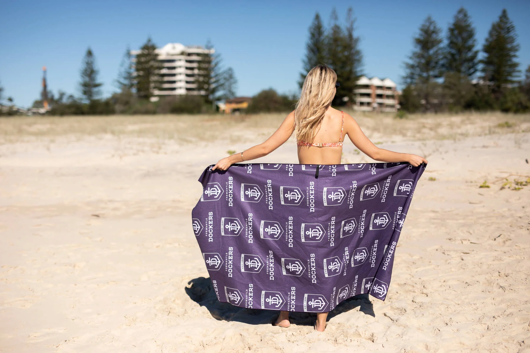 Fremantle Dockers - AFL Recycled Sand Free Beach Towel - Image 6
