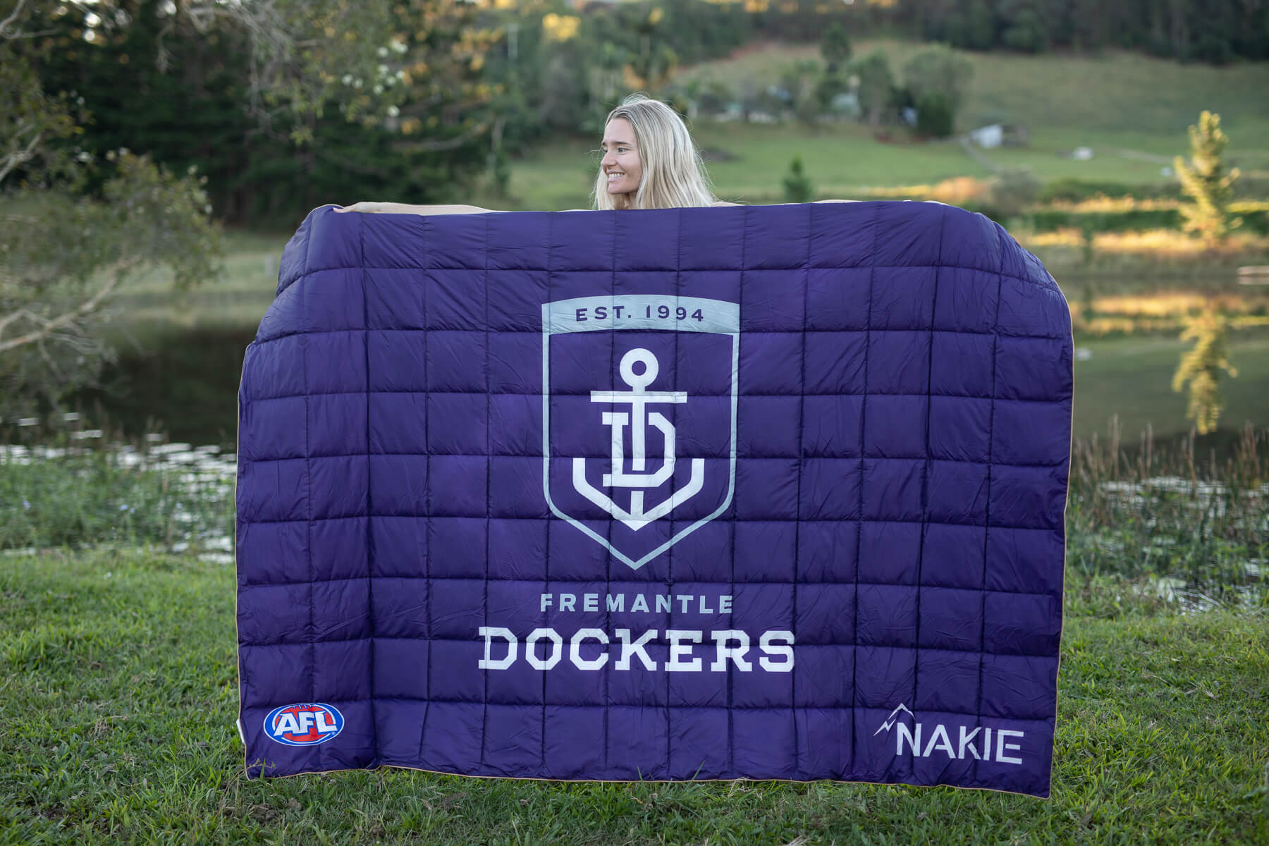 Fremantle Dockers - AFL Sustainable Down Puffy Blanket - Image 5