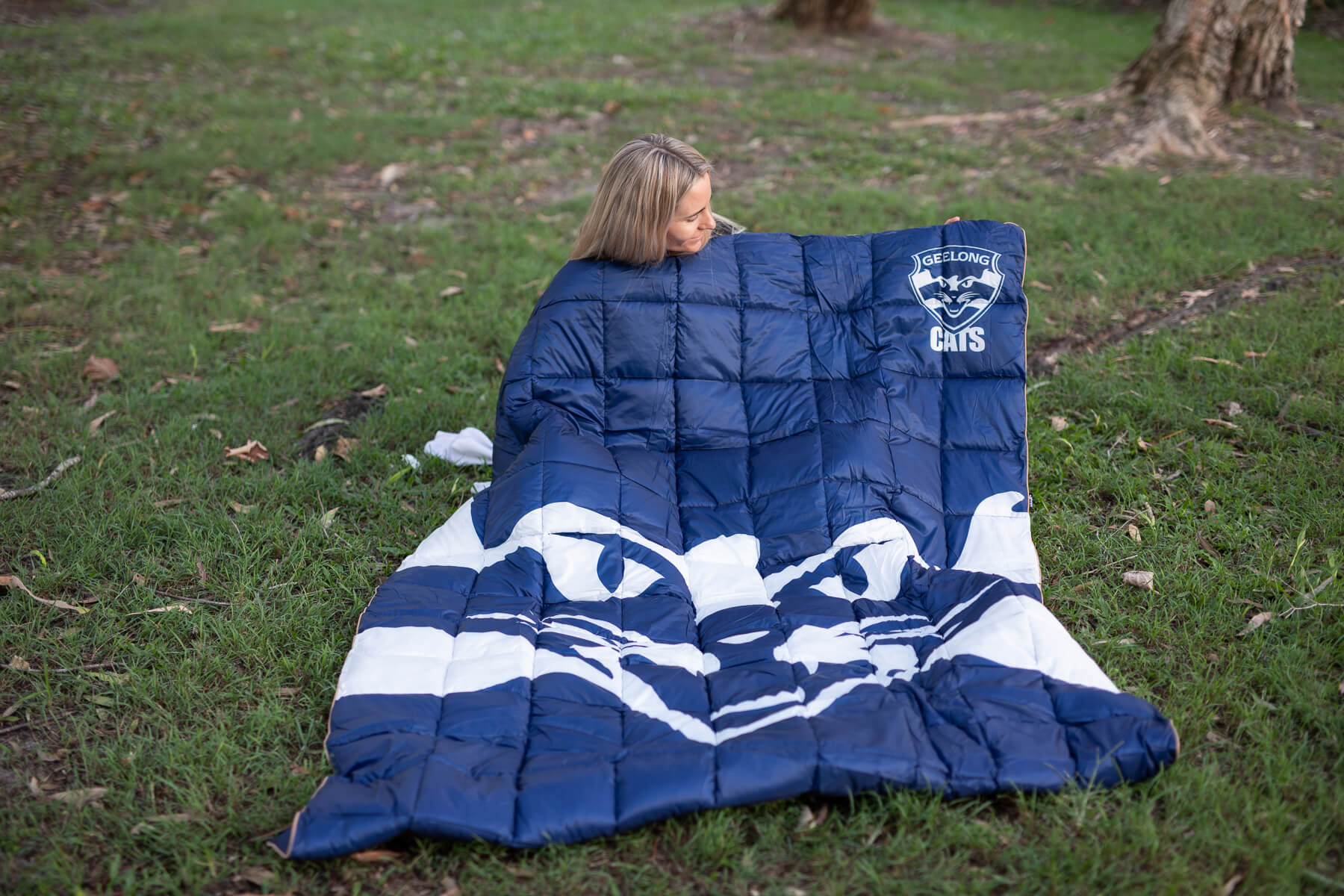 Geelong Cats - AFL Sustainable Down Puffy Blanket - Image 7