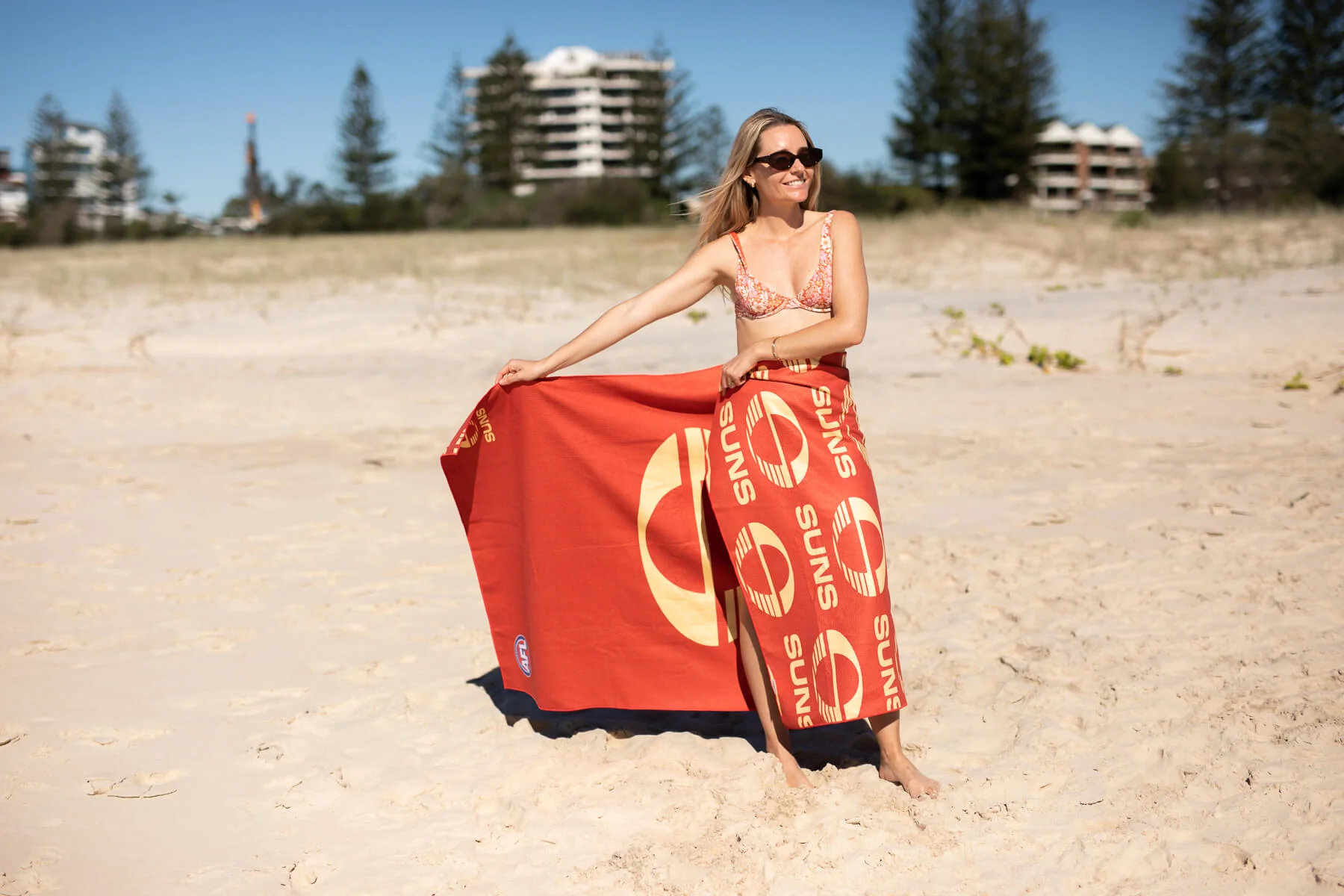 Gold Coast SUNS - AFL Recycled Sand Free Beach Towel - Image 10