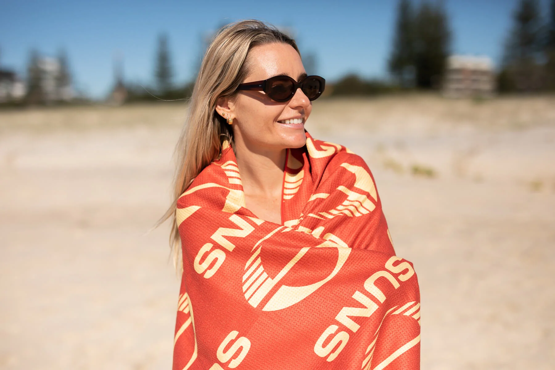 Gold Coast SUNS - AFL Recycled Sand Free Beach Towel - Image 5