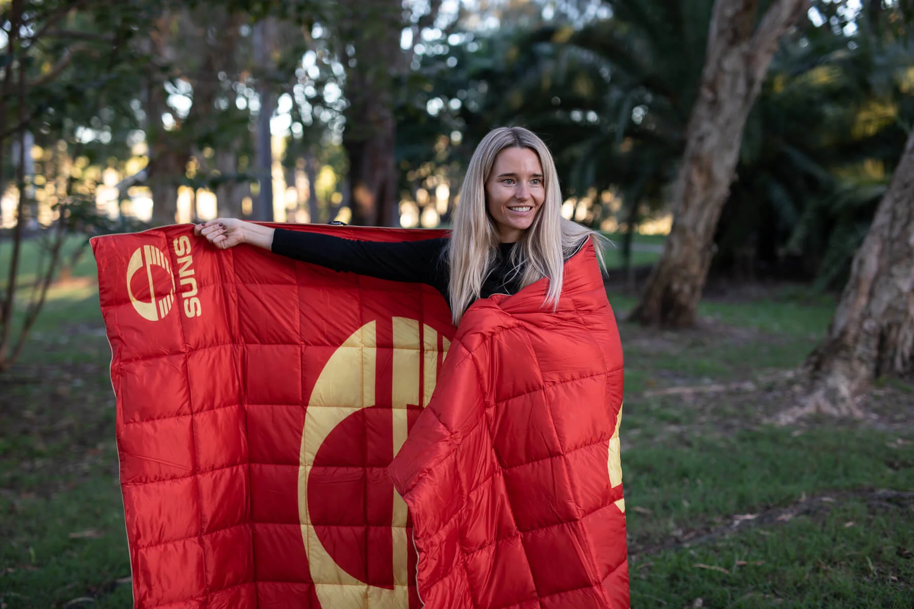 Gold Coast SUNS - AFL Sustainable Down Puffy Blanket - Image 5