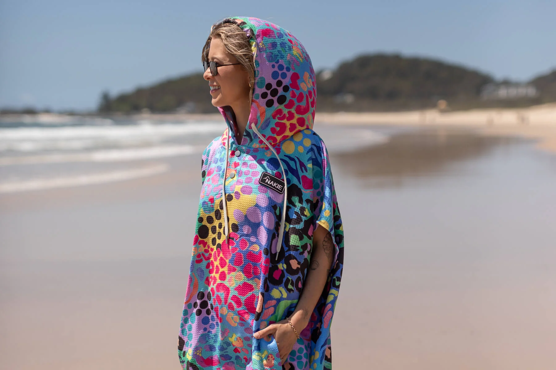 Kasey Rainbow - Hooded Towel Recycled Sand Free - Image 2