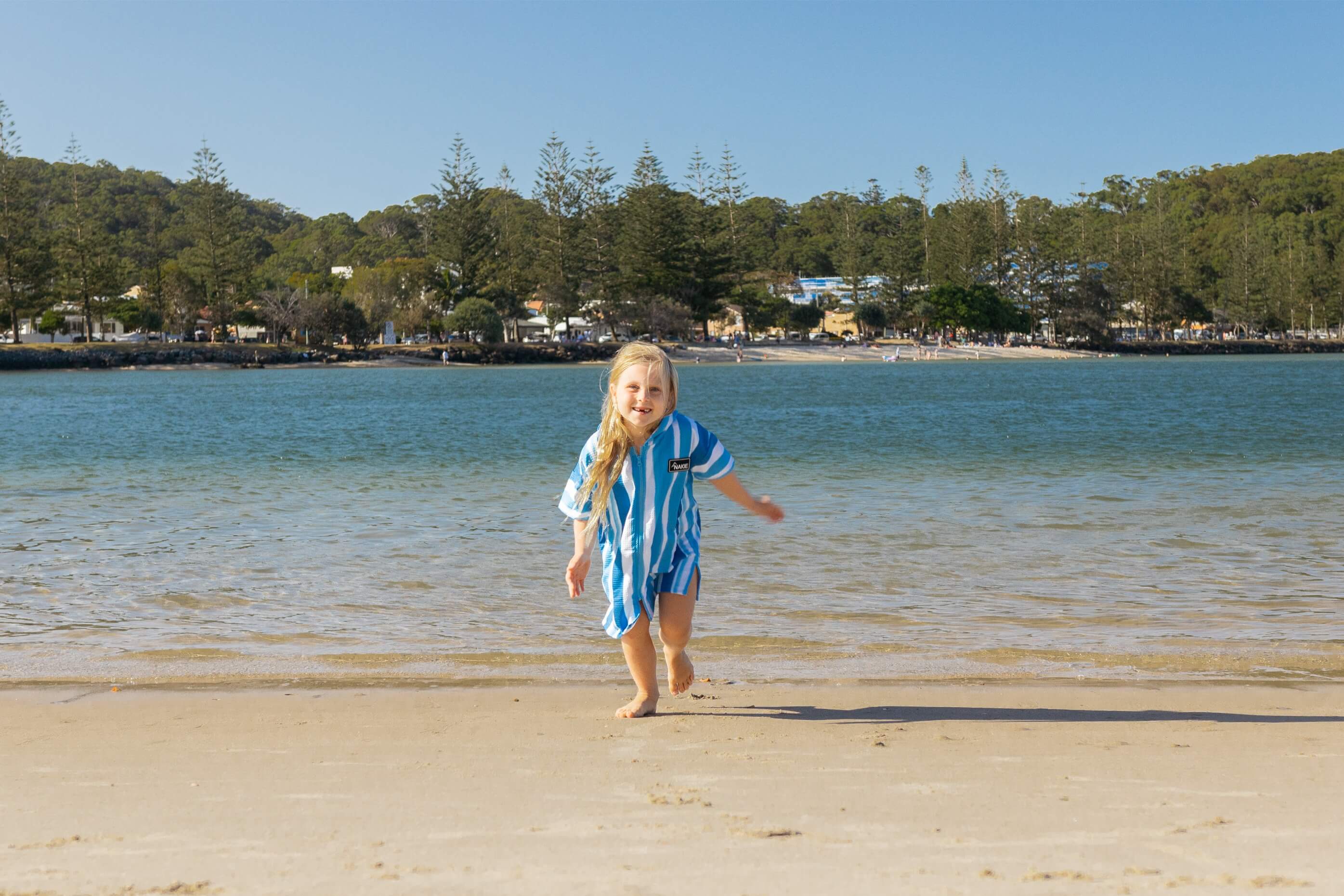 Ocean Breeze - Kids Hooded Towel Recycled Sand Free - Image 8