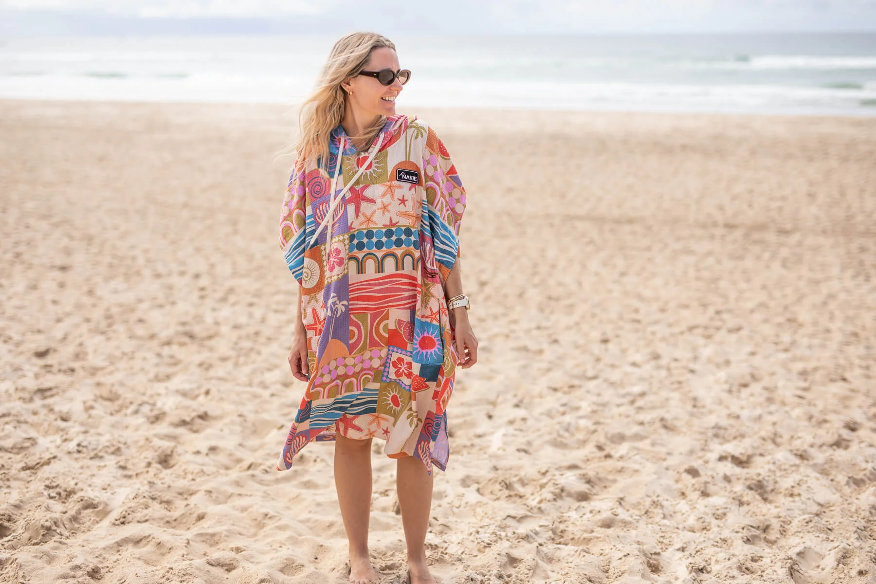 Retro Shores - Hooded Towel Recycled Sand Free - Image 11
