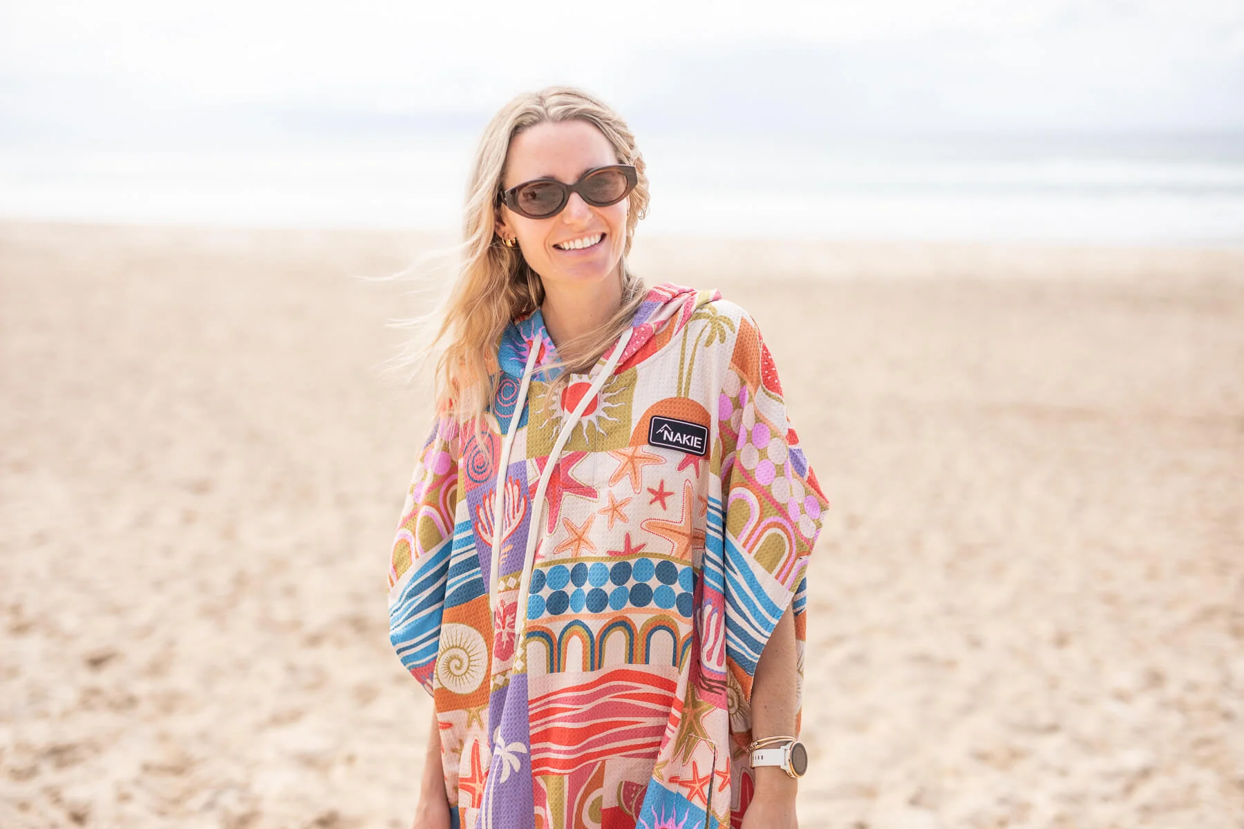 Retro Shores - Hooded Towel Recycled Sand Free - Image 12