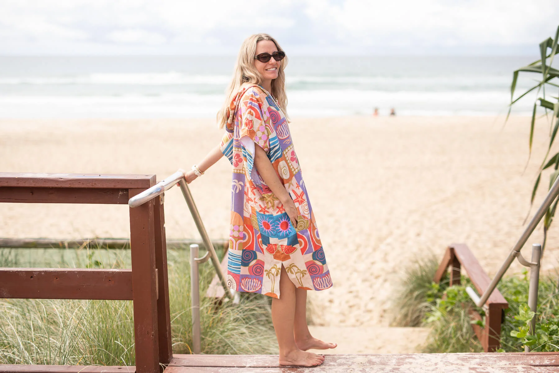 Retro Shores - Hooded Towel Recycled Sand Free - Image 6
