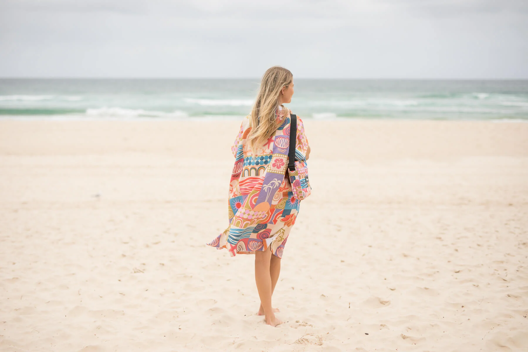 Retro Shores - Hooded Towel Recycled Sand Free - Image 7