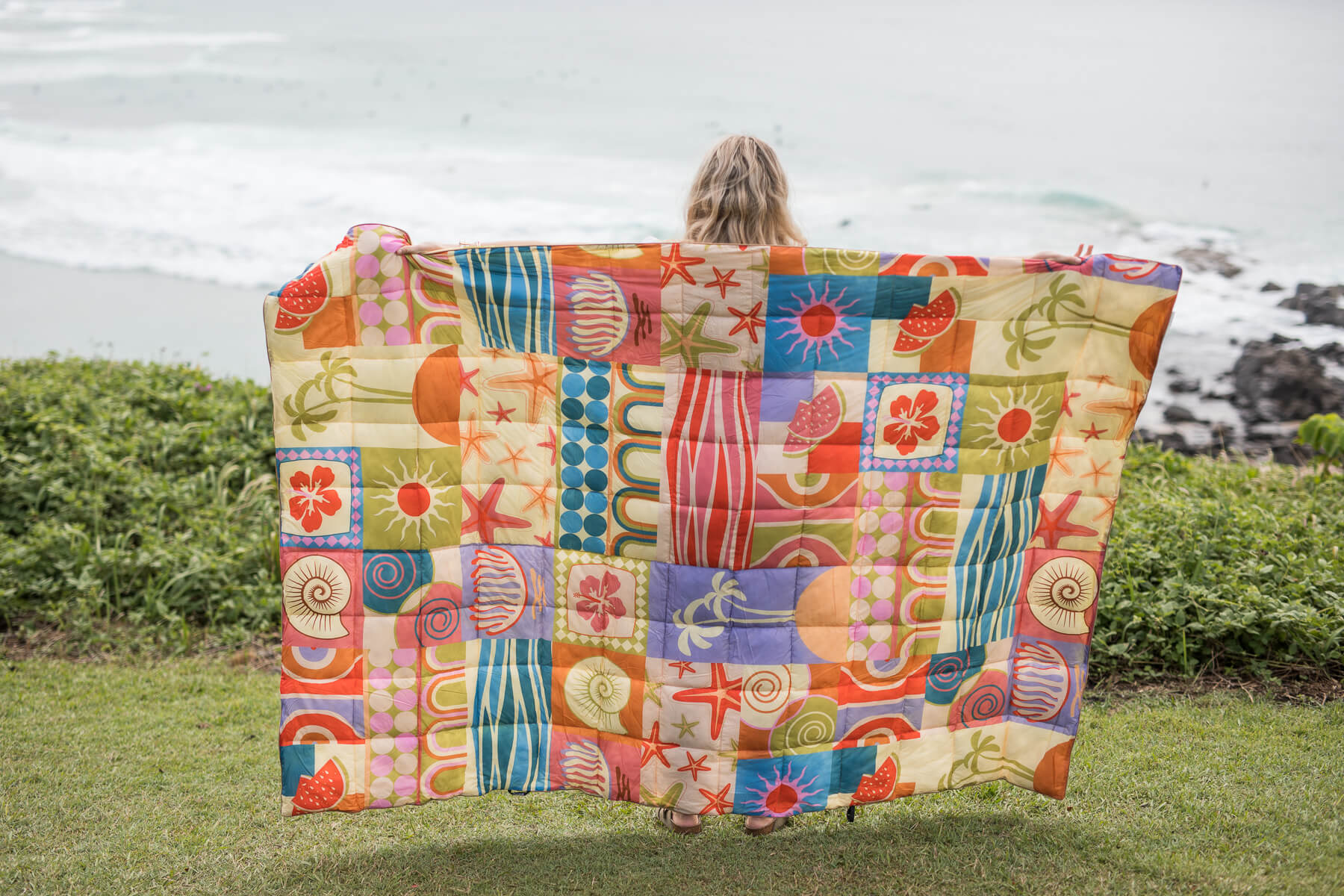 Retro Shores - Sustainable Down Puffy Blanket - Image 6