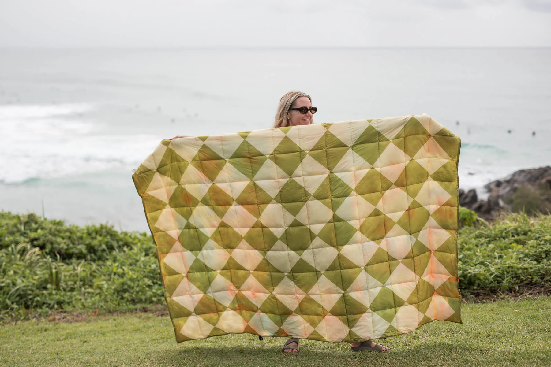 Retro Shores - Sustainable Down Puffy Blanket - Image 8