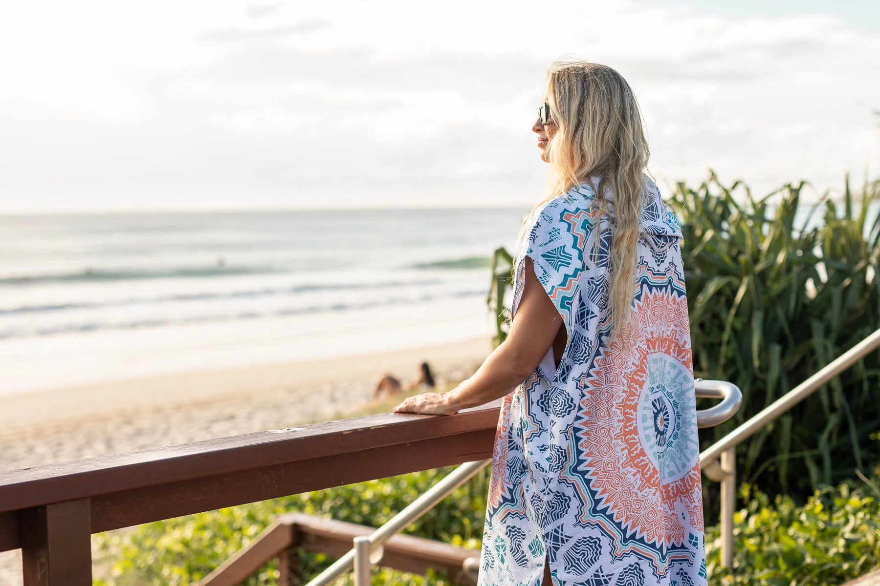Sound of Summer - Hooded Towel Recycled Sand Free - Image 4