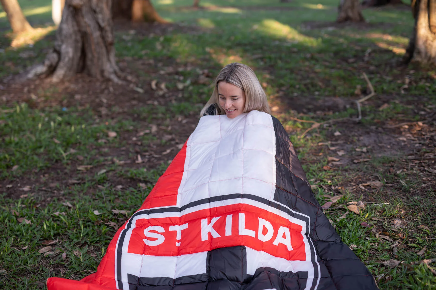 St Kilda Saints - AFL Sustainable Down Puffy Blanket - Image 4