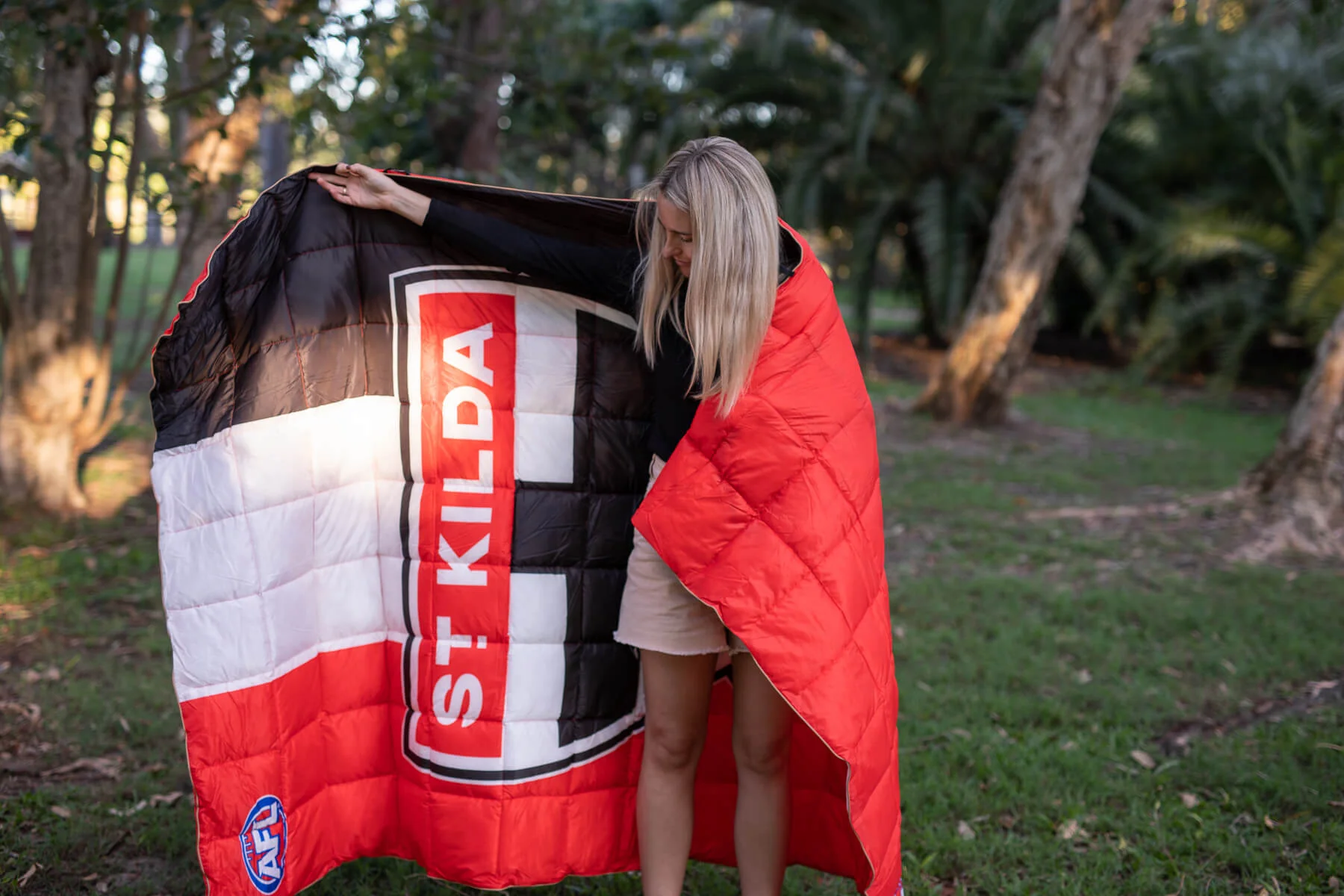 St Kilda Saints - AFL Sustainable Down Puffy Blanket - Image 6