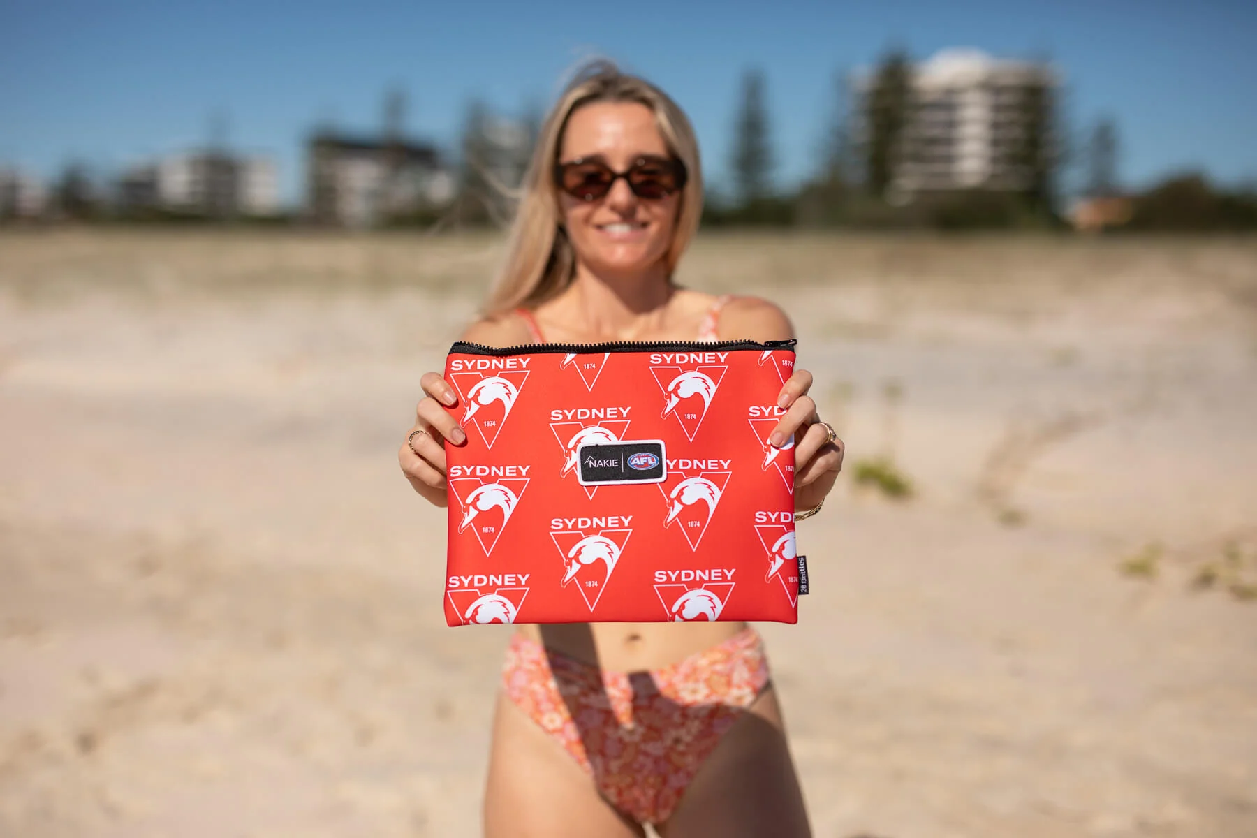 Sydney Swans - AFL Recycled Sand Free Beach Towel - Image 4