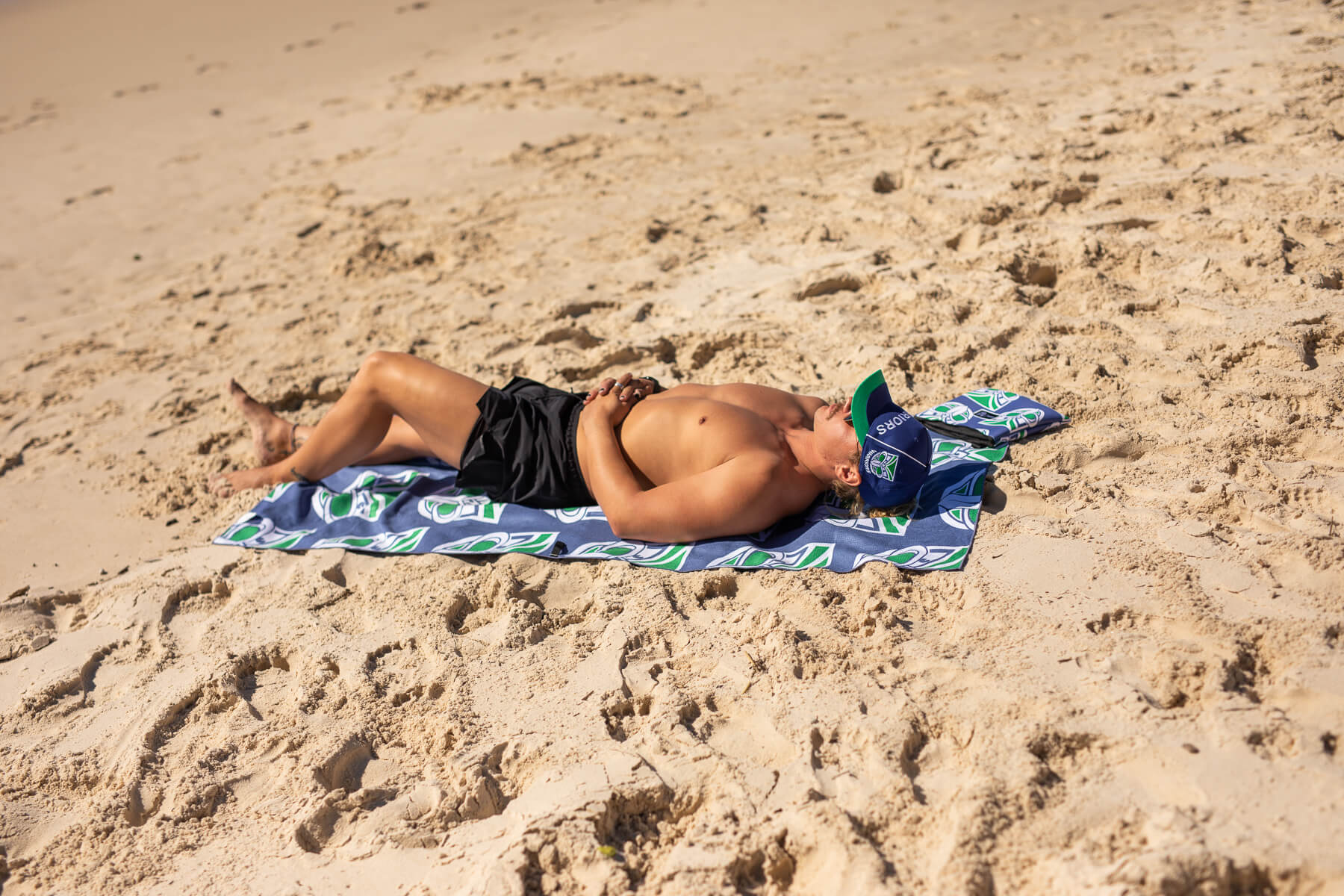 Warriors - NRL Recycled Sand Free Beach Towel - Image 2