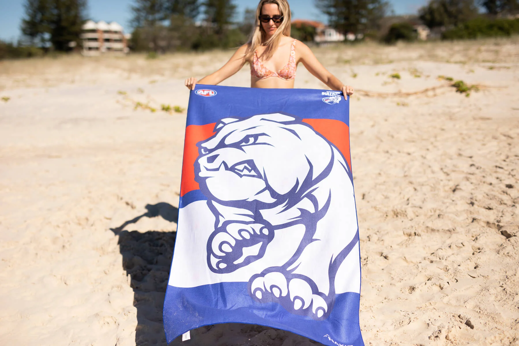 Western Bulldogs - AFL Recycled Sand Free Beach Towel - Image 2