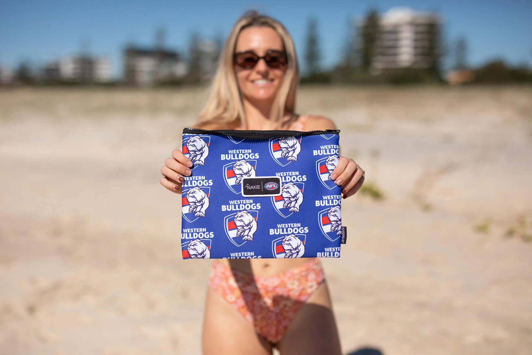 Western Bulldogs - AFL Recycled Sand Free Beach Towel - Image 4